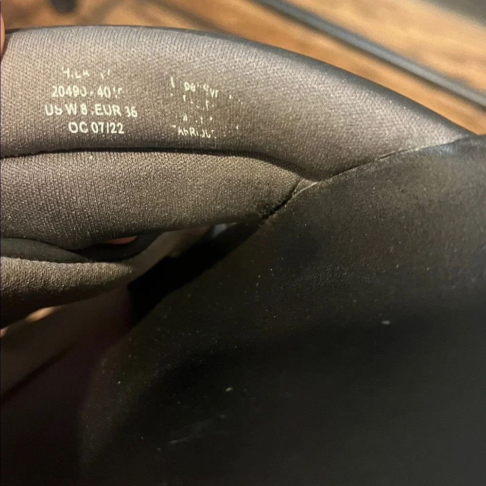 OluKai Women's Hila sandals in Black size 8 - Picture 6 of 6